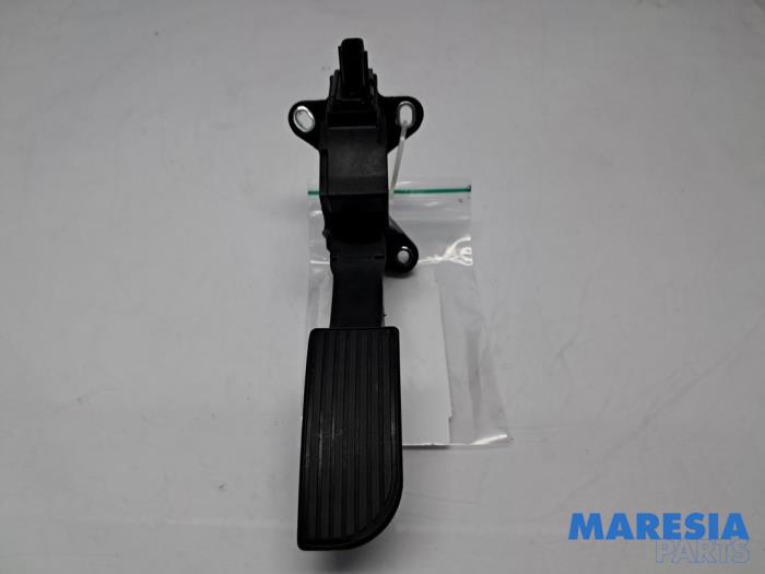 Używane Pedal gazu Citroen C1 1.0 12V VVT-i Cena € 45,00 Procedura marży oferowane przez Maresia Parts