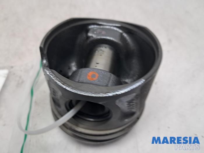 Used Piston Fiat Doblo Cargo (263) 1.3 MJ 16V DPF Euro 5 Price € 36,30 Inclusive VAT offered by Maresia Parts
