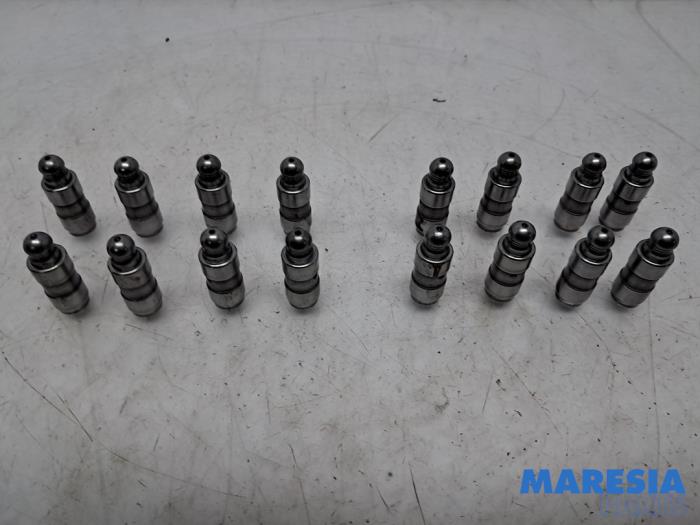 Used Tappet Fiat Doblo Cargo (263) 1.3 MJ 16V DPF Euro 5 Price € 24,20 Inclusive VAT offered by Maresia Parts