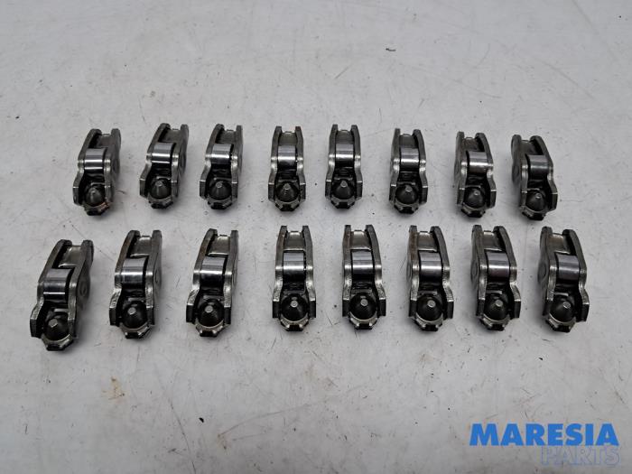Begagnade Vipparm Fiat Doblo Cargo (263) 1.3 MJ 16V DPF Euro 5 Pris € 30,25 Inklusive moms erbjuds av Maresia Parts