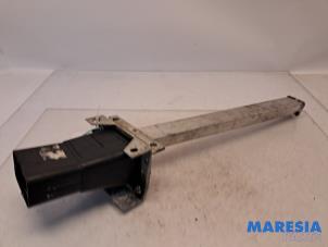 Usagé Support partie avant Citroen C4 Picasso (3D/3E) 1.6 e-HDi 115 Prix € 30,00 Règlement à la marge proposé par Maresia Parts