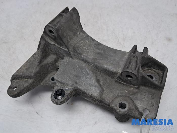 Gebrauchte Dynamostütze oben Renault Megane III Grandtour (KZ) 1.4 16V TCe 130 Preis € 25,00 Margenregelung angeboten von Maresia Parts