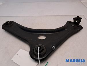 Begagnade Främre undre gaffelben, vänster Peugeot 208 I (CA/CC/CK/CL) 1.2 Vti 12V PureTech 82 Pris € 25,00 Marginaltabell erbjuds av Maresia Parts