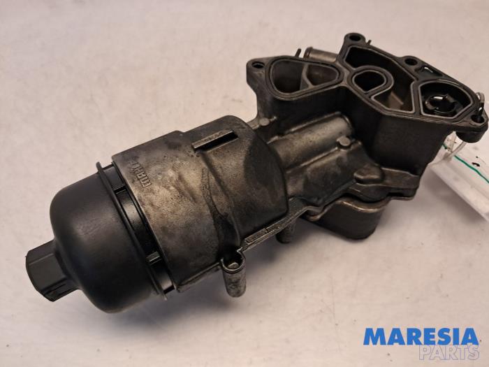 Gebrauchte Ölfilterhalter Peugeot 308 (L3/L8/LB/LH/LP) 1.6 BlueHDi 120 Preis € 65,00 Margenregelung angeboten von Maresia Parts