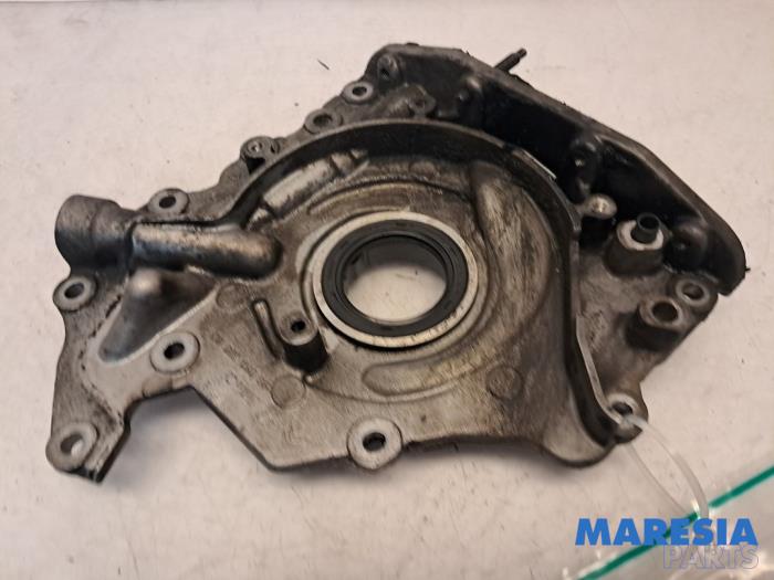 Gebrauchte Ölpumpe Peugeot 308 (L3/L8/LB/LH/LP) 1.6 BlueHDi 120 Preis € 50,00 Margenregelung angeboten von Maresia Parts