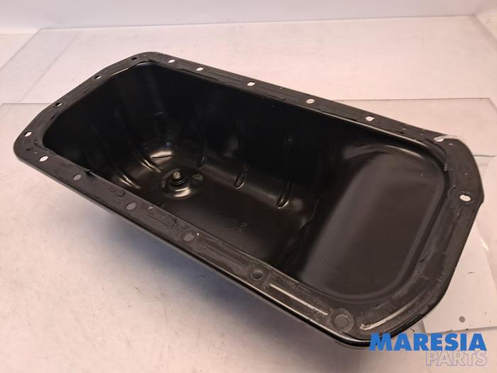 Gebrauchte Ölwanne Peugeot 308 (L3/L8/LB/LH/LP) 1.6 BlueHDi 120 Preis € 29,99 Margenregelung angeboten von Maresia Parts