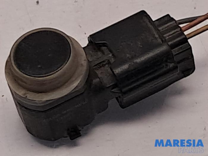 Usados Sensor PDC Renault Master III (MA/MB/MC/MD/MH/MF/MG/MH) 2.3 dCi 135 16V FWD Precio € 30,24 IVA incluido ofrecido por Maresia Parts