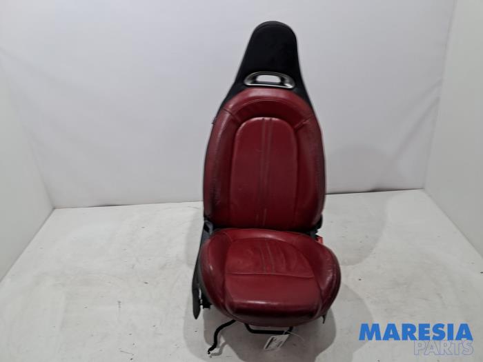 Używane Fotel prawy Fiat 500C/595C/695C 1.4 T-Jet 16V Cena € 200,00 Procedura marży oferowane przez Maresia Parts