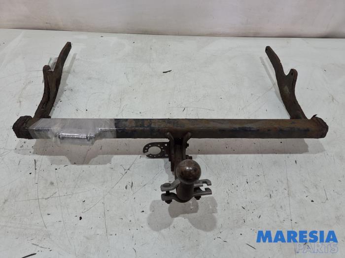 Tow bar kit
