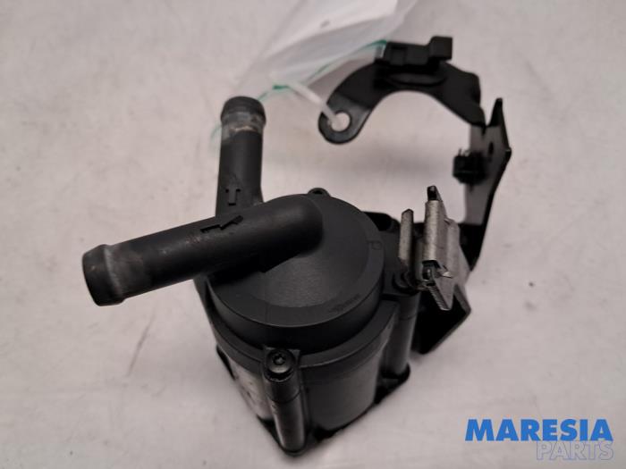 Begagnade Vattenpump Peugeot 3008 I (0U/HU) 1.6 16V THP 155 Pris € 74,99 Marginaltabell erbjuds av Maresia Parts