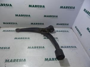 Used Front lower wishbone, left Peugeot 607 (9D/U) 2.7 HDi V6 24V Price € 75,00 Margin scheme offered by Maresia Parts