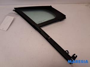 Usados Ventanilla triangular derecha delante Peugeot 3008 I (0U/HU) 1.6 16V THP 155 Precio € 30,00 Norma de margen ofrecido por Maresia Parts