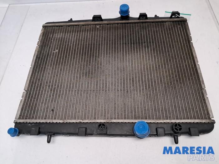 Usagé Radiateur Peugeot 208 I (CA/CC/CK/CL) 1.4 HDi Prix € 35,00 Règlement à la marge proposé par Maresia Parts