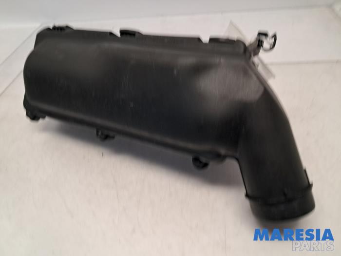 Begagnade Luftfilterhus Peugeot 3008 I (0U/HU) 1.6 16V THP 155 Pris € 25,00 Marginaltabell erbjuds av Maresia Parts