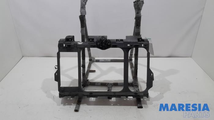 Używane Panel przedni Citroen C5 III Tourer (RW) 1.6 16V THP 155 Cena € 85,00 Procedura marży oferowane przez Maresia Parts
