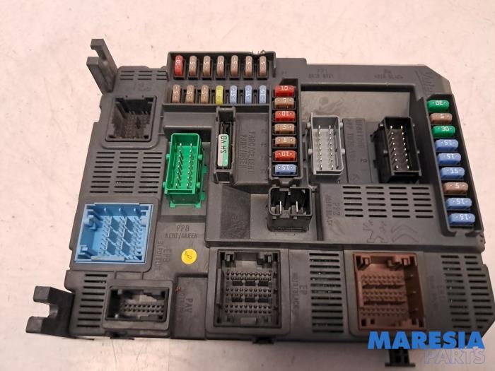 Engine management computer from a Peugeot 208 I (CA/CC/CK/CL) 1.4 HDi 2012