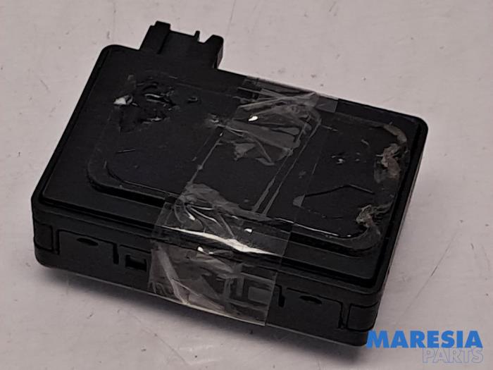 Begagnade Regnsensor Peugeot 207/207+ (WA/WC/WM) 1.4 16V VTi Pris € 25,00 Marginaltabell erbjuds av Maresia Parts