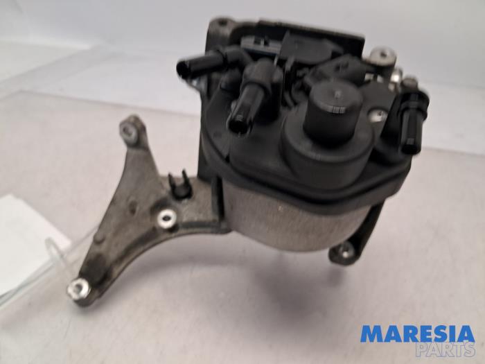 Begagnade Bränslefilterhus Peugeot 208 I (CA/CC/CK/CL) 1.4 HDi Pris € 45,00 Marginaltabell erbjuds av Maresia Parts
