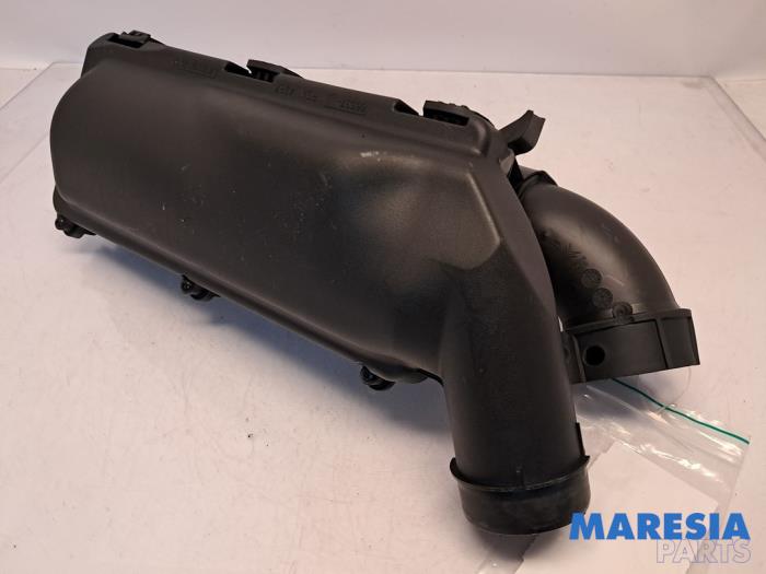 Begagnade Luftfilterhus Citroen C5 III Tourer (RW) 1.6 16V THP 155 Pris € 25,00 Marginaltabell erbjuds av Maresia Parts