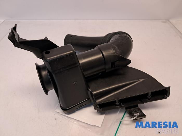 Begagnade Lufttratt Citroen C3 (SC) 1.6 HDi 92 Pris € 30,00 Marginaltabell erbjuds av Maresia Parts