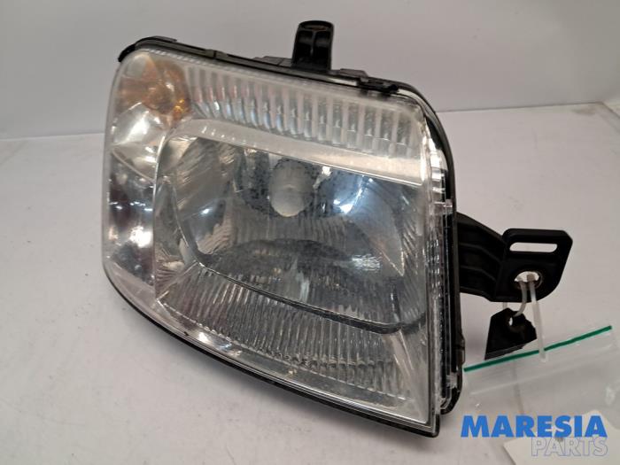 Używane Reflektor prawy Fiat Panda (169) 1.1 Fire Cena € 50,00 Procedura marży oferowane przez Maresia Parts