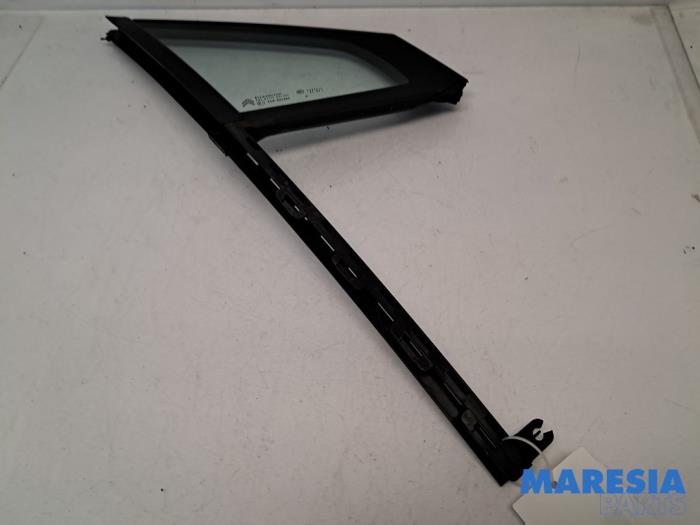 Usados Ventanilla triangular derecha delante Citroen C4 Berline (NC) 1.6 16V VTi Precio € 65,00 Norma de margen ofrecido por Maresia Parts