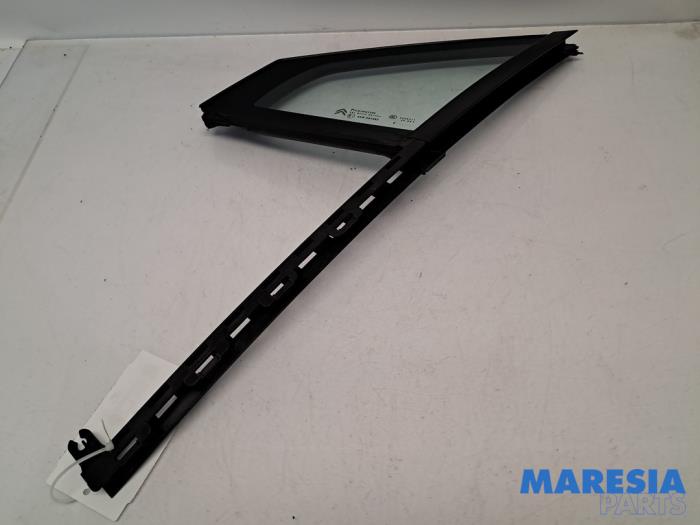 Usados Ventanilla triangular izquierda delante Citroen C4 Berline (NC) 1.6 16V VTi Precio € 65,00 Norma de margen ofrecido por Maresia Parts