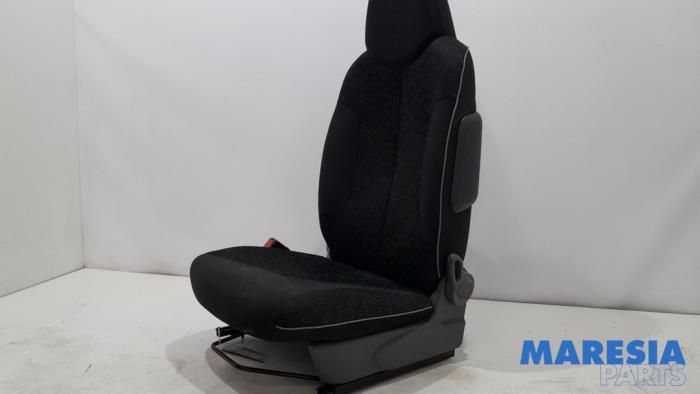 Gebrauchte Sitz links Peugeot 107 1.0 12V Preis € 75,00 Margenregelung angeboten von Maresia Parts