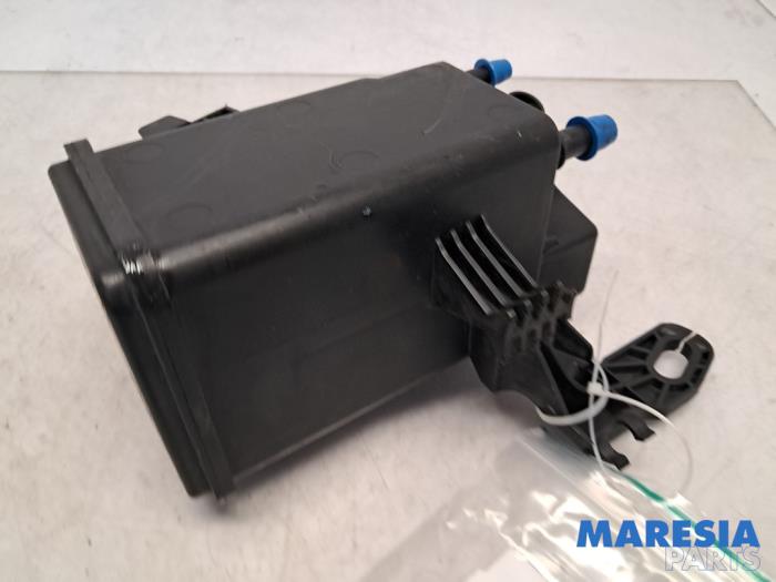 Begagnade Kolfilter Citroen C4 Picasso (3D/3E) 1.6 16V THP 155 Pris € 34,99 Marginaltabell erbjuds av Maresia Parts