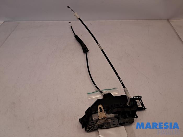 Begagnade Dörrlåsmekanism, 4-dörrars, höger fram Peugeot 508 SW (8E/8U) 2.0 BlueHDi 180 16V Pris € 45,00 Inklusive moms erbjuds av Maresia Parts
