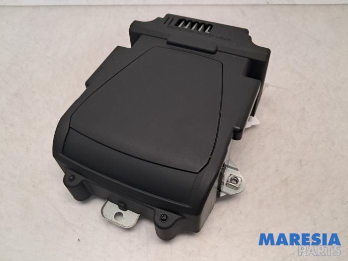 Used Head-up display Peugeot 508 SW (8E/8U) 2.0 BlueHDi 180 16V Price € 262,50 Inclusive VAT offered by Maresia Parts
