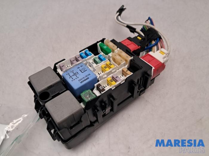 Begagnade Säkringsbox Peugeot 508 SW (8E/8U) 2.0 BlueHDi 180 16V Pris € 48,39 Inklusive moms erbjuds av Maresia Parts