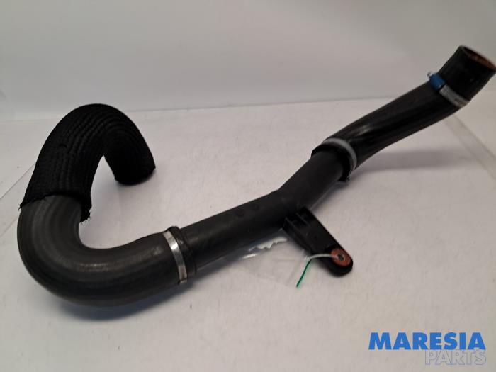 Usagé Tuyau intercooler Fiat Ducato (250) 2.3 D 150 Multijet Prix € 54,45 Prix TTC proposé par Maresia Parts