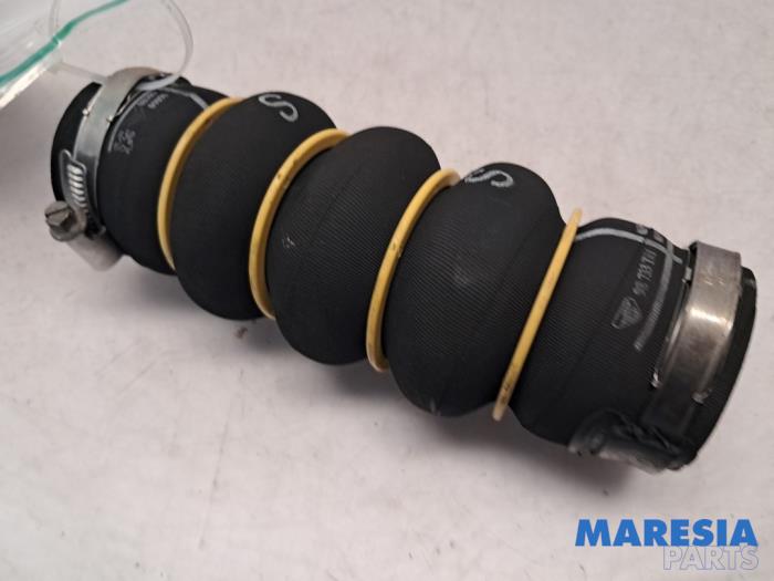 Gebrauchte Intercooler Schlauch Peugeot Partner (GC/GF/GG/GJ/GK) 1.6 HDI 90 Preis € 19,99 Mit Mehrwertsteuer angeboten von Maresia Parts