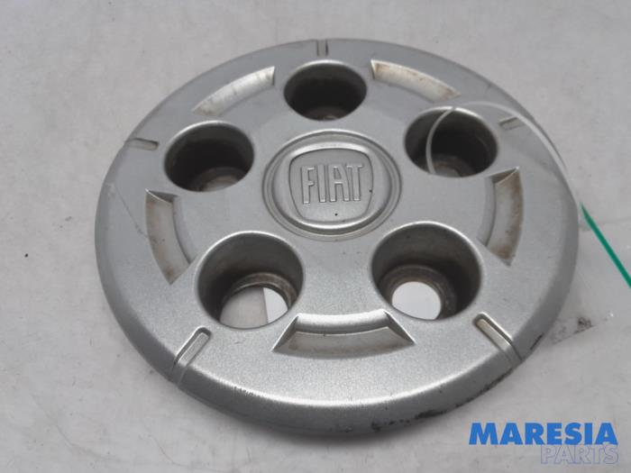 Używane Kolpak Fiat Ducato (250) 2.3 D 150 Multijet Cena € 12,10 Z VAT oferowane przez Maresia Parts