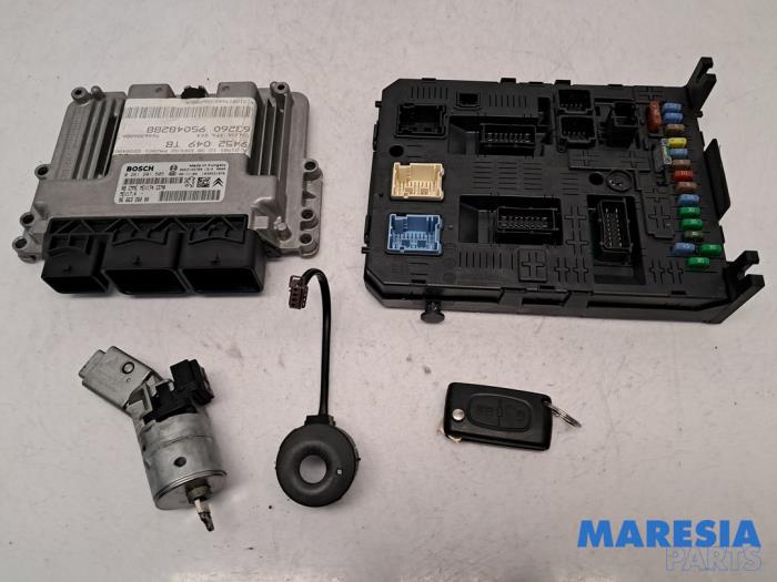 Used Engine management computer Peugeot 3008 I (0U/HU) 1.6 VTI 16V Price € 199,99 Margin scheme offered by Maresia Parts