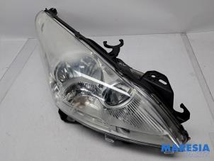 Usados Faro derecha Peugeot 3008 I (0U/HU) 1.6 VTI 16V Precio € 115,00 Norma de margen ofrecido por Maresia Parts