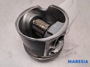 Begagnade Kolv Fiat Ducato (250) 2.3 D 150 Multijet Pris € 108,89 Inklusive moms erbjuds av Maresia Parts