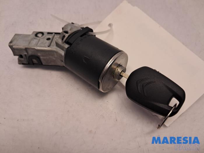 Używane Stacyjka + Kluczyk Citroen C3 (SX/SW) 1.2 Vti 12V PureTech Cena € 29,99 Procedura marży oferowane przez Maresia Parts