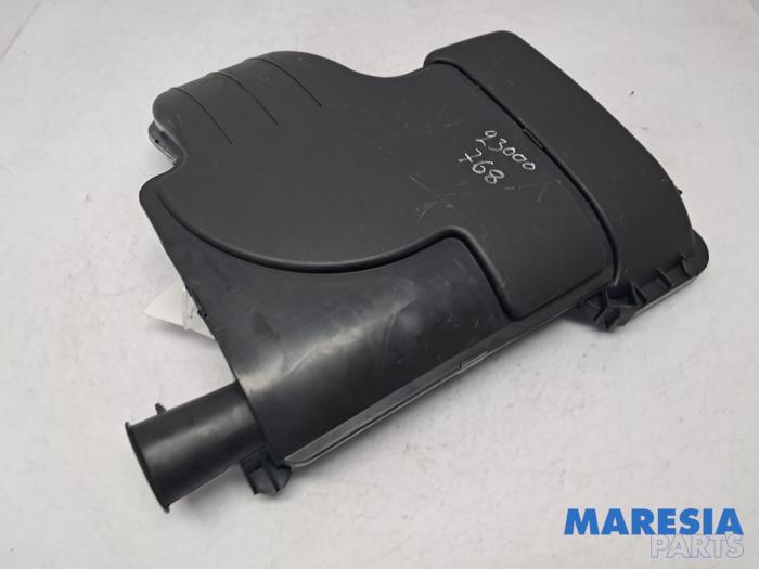 Begagnade Luftfilterhus Peugeot 107 1.0 12V Pris € 19,99 Marginaltabell erbjuds av Maresia Parts