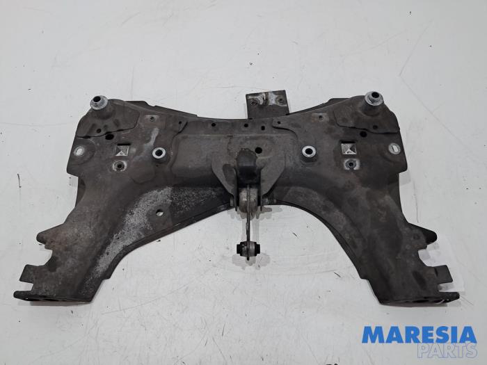 Begagnade Underram Renault Captur I (2R) 0.9 Energy TCE 12V Pris € 79,95 Marginaltabell erbjuds av Maresia Parts