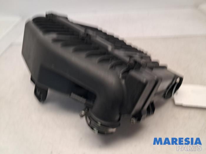 Begagnade Luftfilterhus Peugeot 208 I (CA/CC/CK/CL) 1.0 Vti 12V PureTech Pris € 25,00 Marginaltabell erbjuds av Maresia Parts