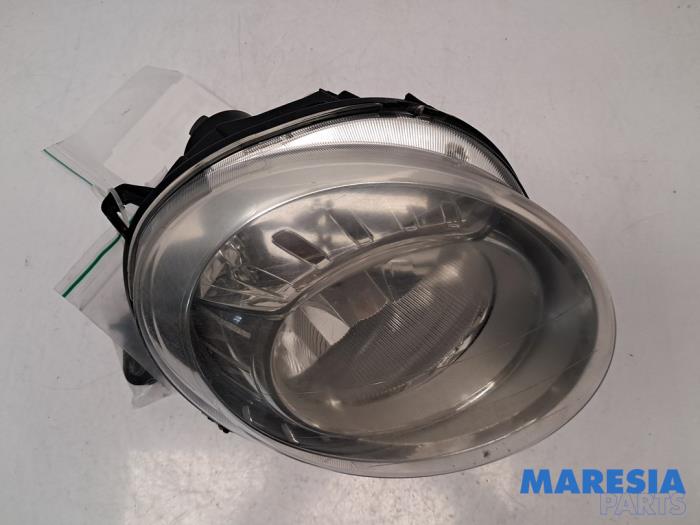 Używane Reflektor prawy Fiat 500 (312) 1.2 Cena € 65,00 Procedura marży oferowane przez Maresia Parts