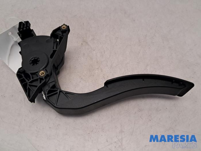 Begagnade Gaspedalsensor Renault Captur I (2R) 0.9 Energy TCE 12V Pris € 20,00 Marginaltabell erbjuds av Maresia Parts