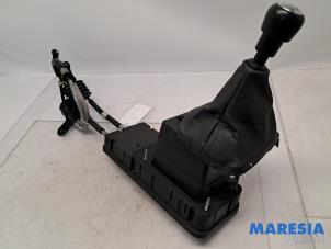 Usagé Levier de vitesse Citroen C4 Grand Picasso (3A) 1.2 12V PureTech 130 Prix € 110,00 Règlement à la marge proposé par Maresia Parts