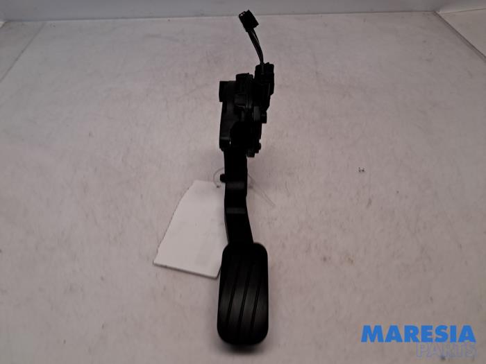 Begagnade Gaspedalsensor Renault Master III (MA/MB/MC/MD/MH/MF/MG/MH) 2.3 dCi 135 16V FWD Pris € 35,70 Inklusive moms erbjuds av Maresia Parts