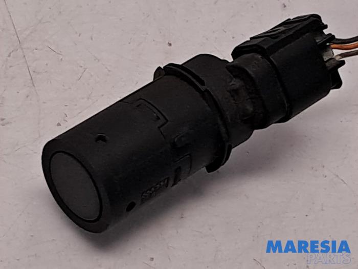 Usados Sensor PDC Renault Espace (JK) 2.0 Turbo 16V Grand Espace Precio € 25,00 Norma de margen ofrecido por Maresia Parts