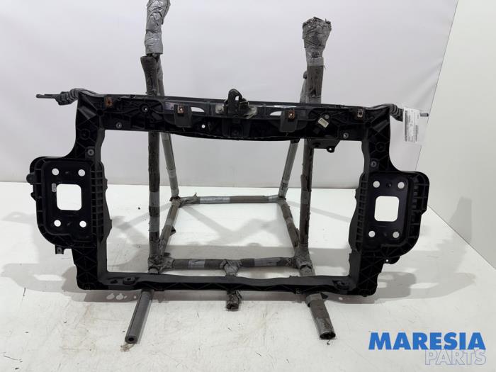 Begagnade Front Fiat Grande Punto (199) 1.4 Pris € 85,00 Marginaltabell erbjuds av Maresia Parts