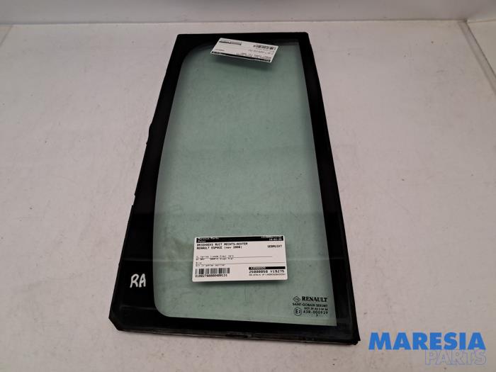 Usados Ventanilla triangular derecha detrás Renault Espace (JK) 2.0 Turbo 16V Grand Espace Precio € 50,00 Norma de margen ofrecido por Maresia Parts