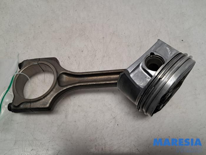 Usagé Bielle Peugeot 508 SW (8E/8U) 1.6 THP 16V Prix € 34,99 Règlement à la marge proposé par Maresia Parts